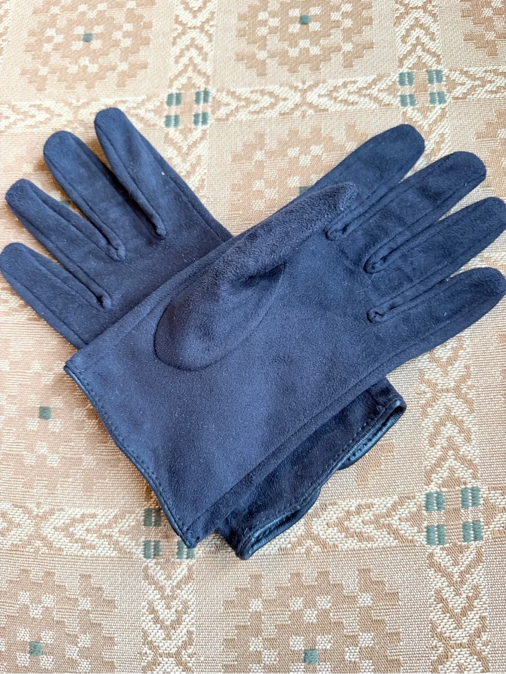 L.L.Bean Gray Fleece Winter Gloves S/M Black Faux Suede Palm Snap Cuff